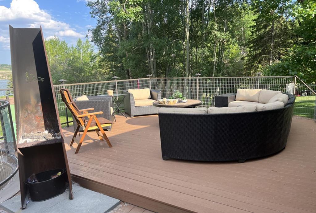 Roundhouse Grotto Bed & Breakfast YYC Екстериор снимка